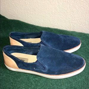 UGG Slip On Sneaker Nubuck Leather Women’s Size 10
